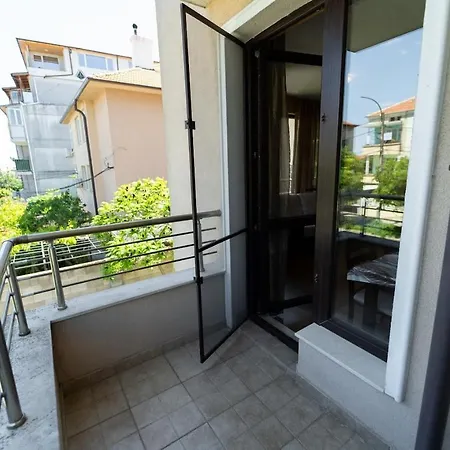 Ggeorgi Sarafovo Apartman *