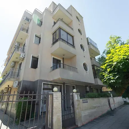 Ggeorgi Sarafovo Apartmán *